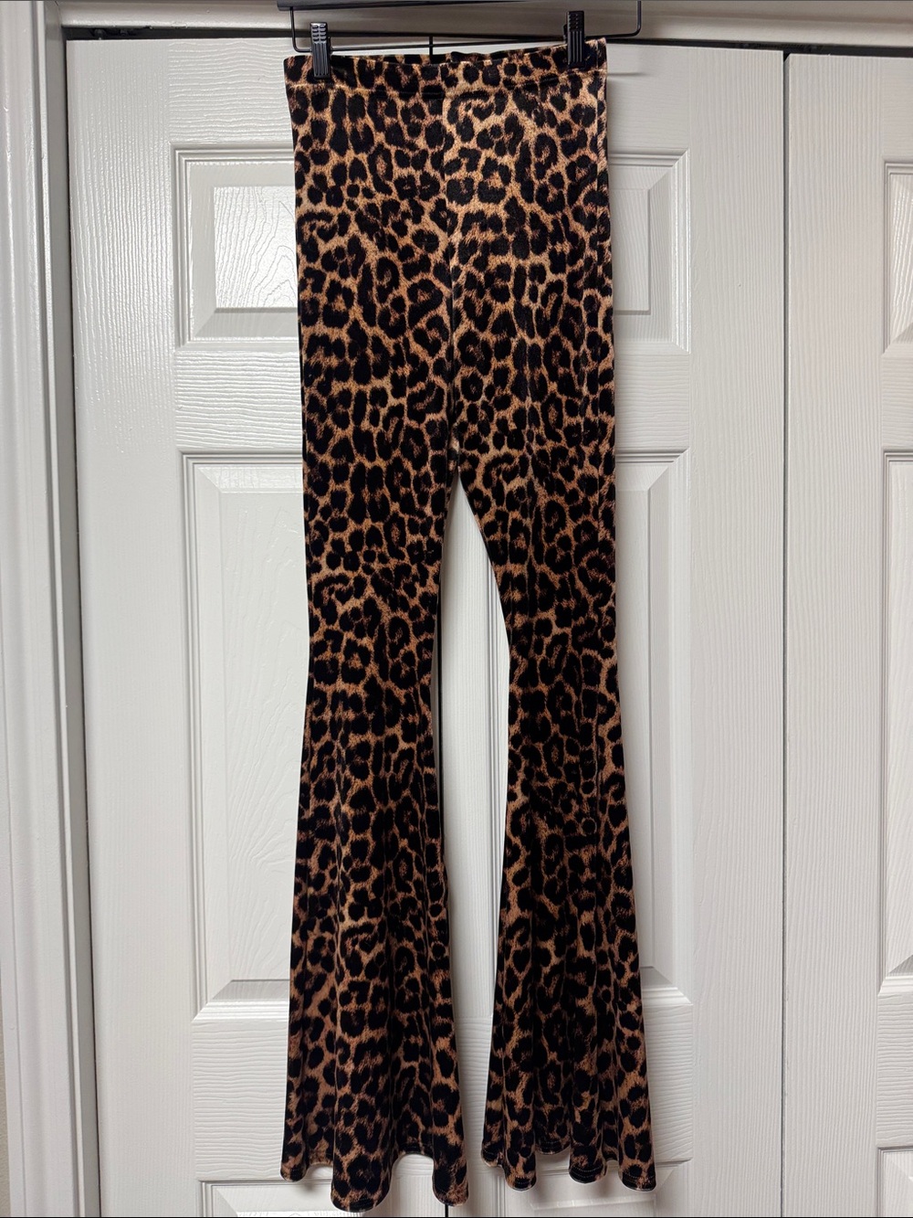 *NEVER WORN* Blackmilk Velvet High-waisted Flare Pants - Picture 3 of 6